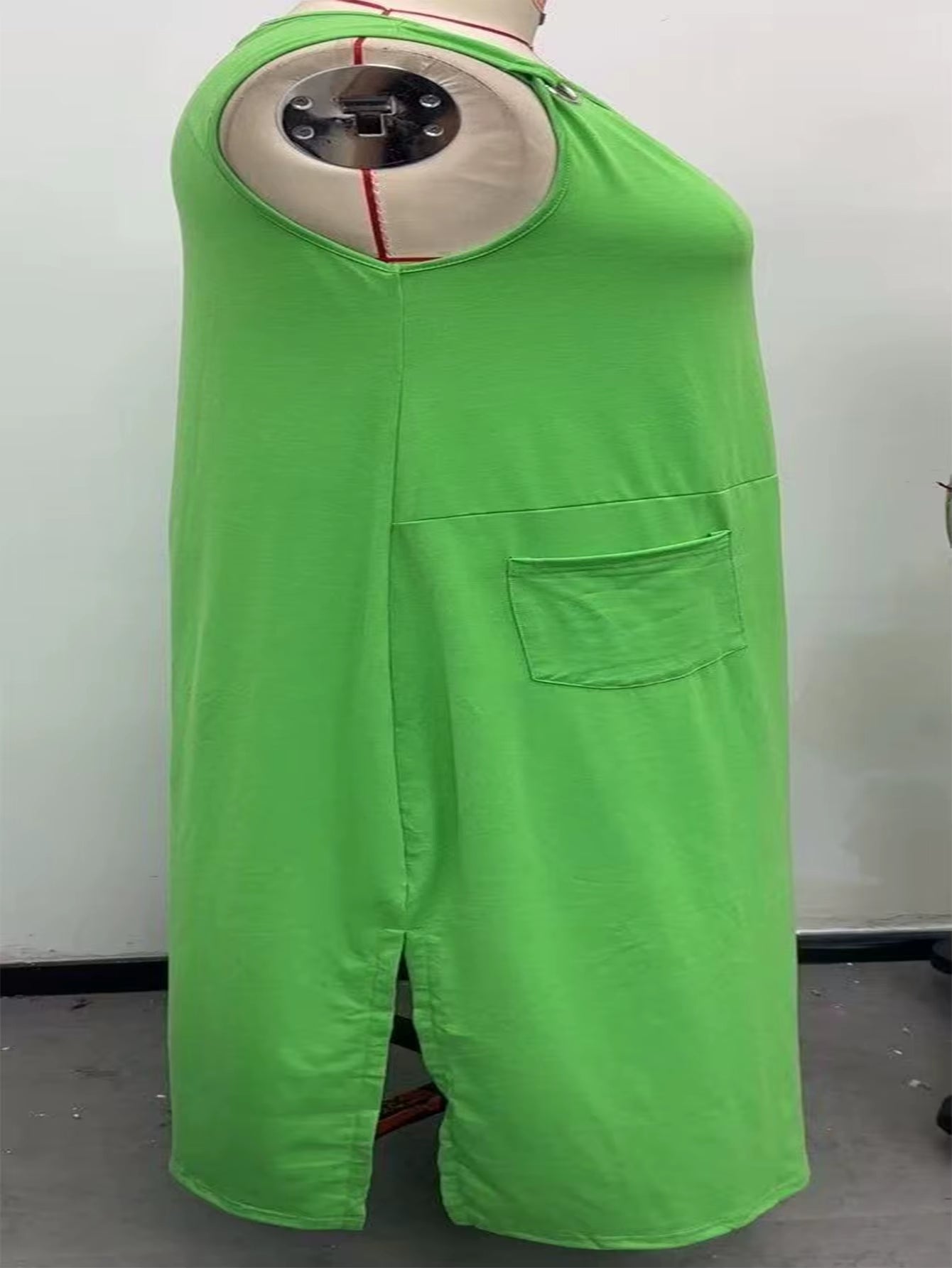 New Solid-Color Dresses for Women in Spring and Summer from Europe and America